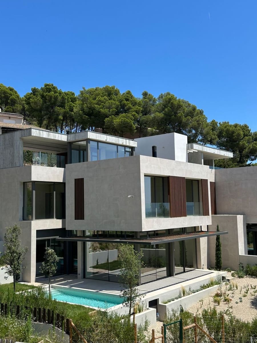 4 bedroom Villa for sale in Tamariu with pool - € 2,580,000 (Ref: 9997929)