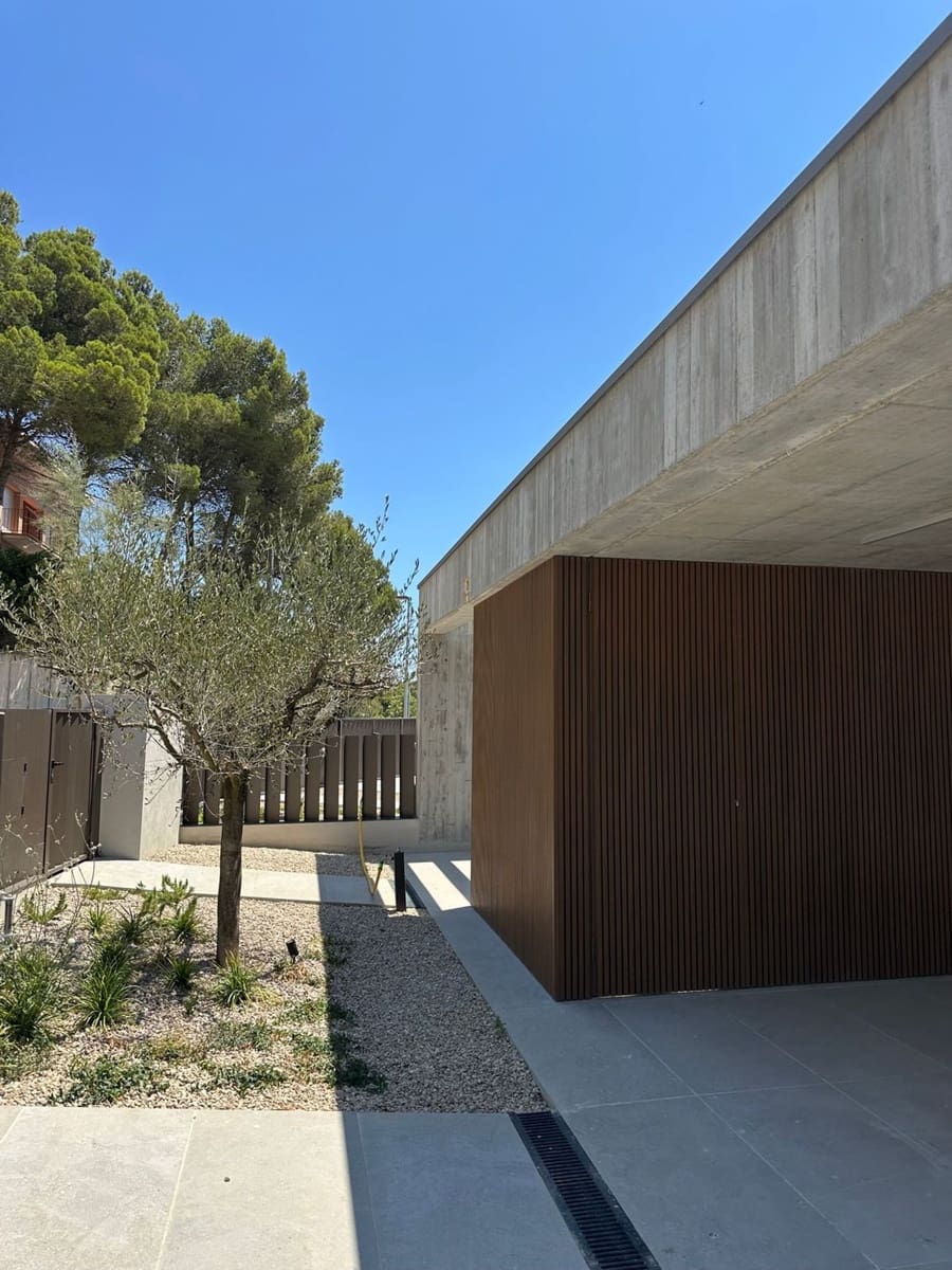 4 bedroom Villa for sale in Tamariu with pool - € 2,580,000 (Ref: 9997929)