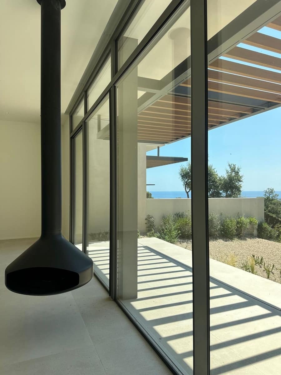 4 bedroom Villa for sale in Tamariu with pool - € 2,580,000 (Ref: 9997929)