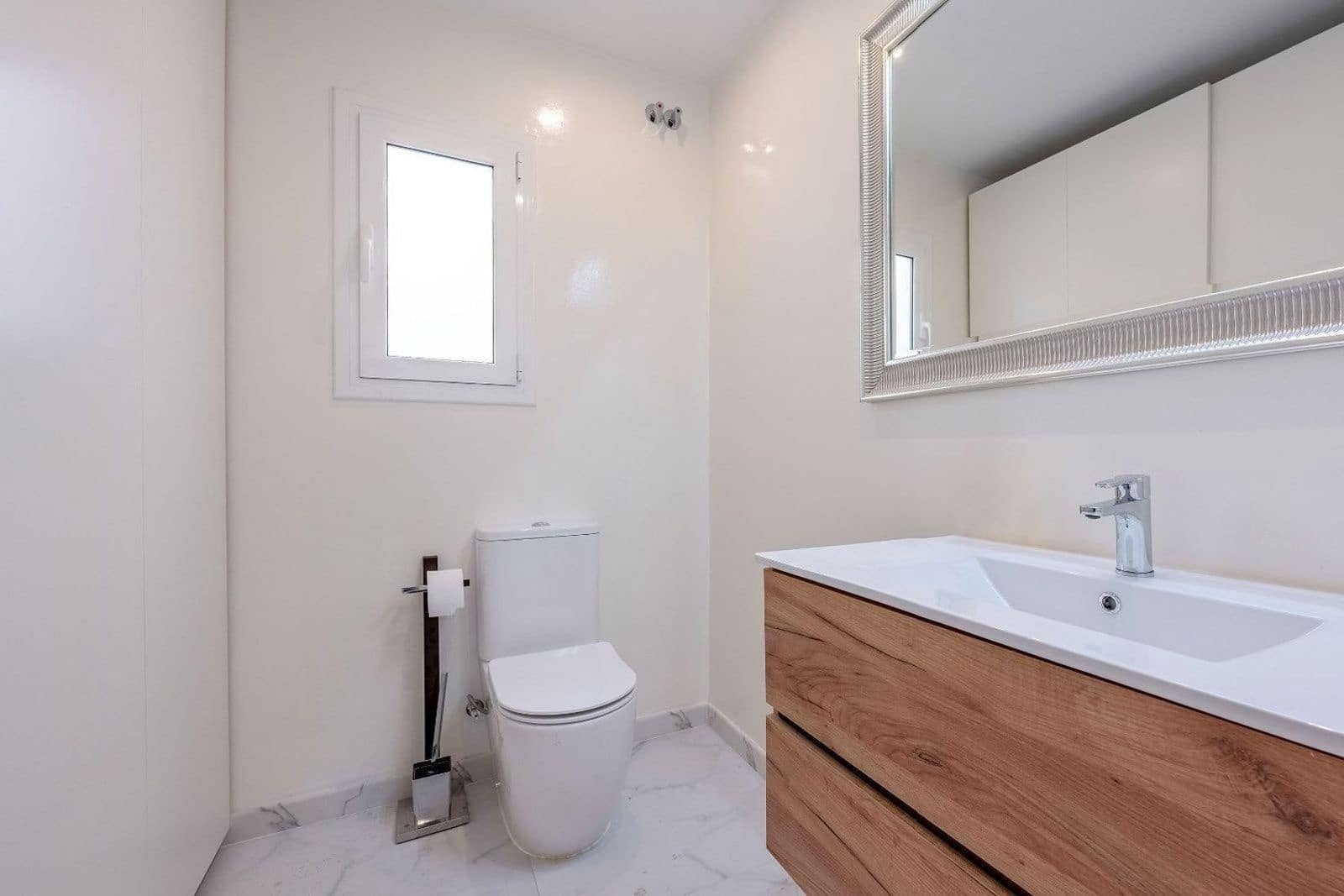 2 bedroom Flat for sale in Barcelona city - € 820,000 (Ref: 9999077)