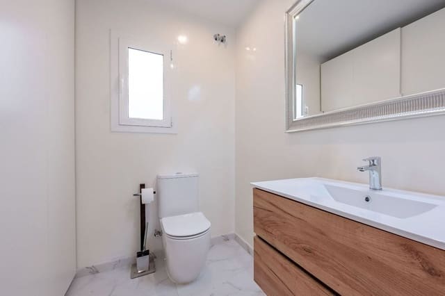2 bedroom Flat for sale in Eixample, Barcelona city - € 820,000 (Ref: 9999077)