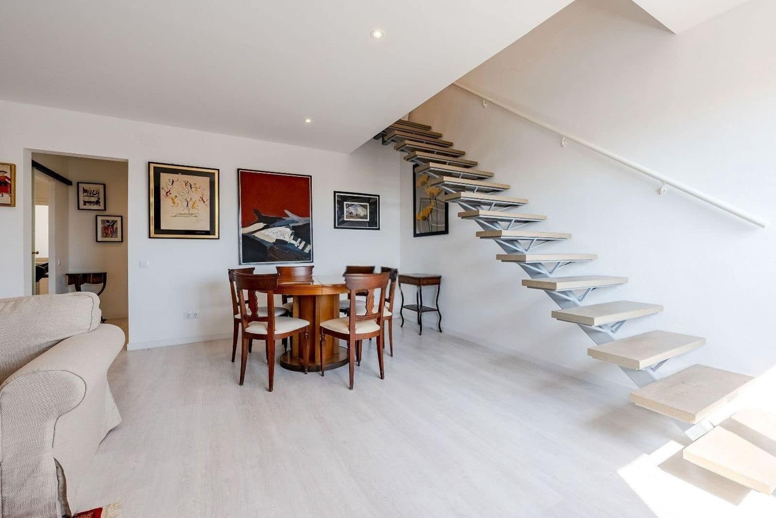 2 bedroom Flat for sale in Barcelona city - € 820,000 (Ref: 9999077)