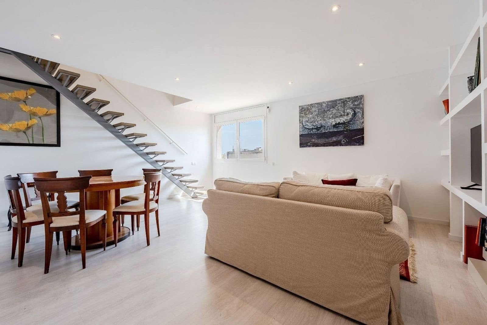 2 bedroom Flat for sale in Barcelona city - € 820,000 (Ref: 9999077)