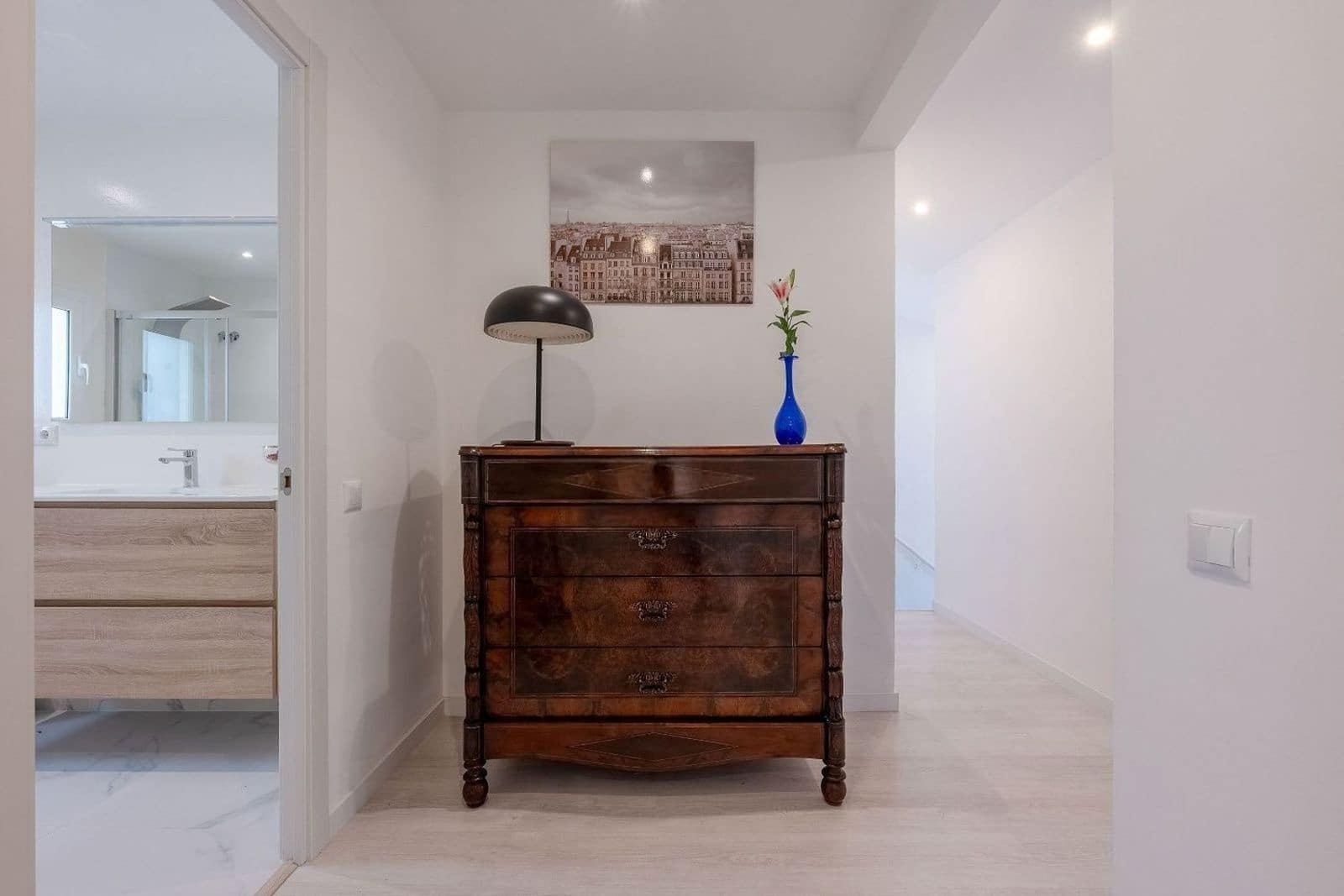 2 bedroom Flat for sale in Barcelona city - € 820,000 (Ref: 9999077)