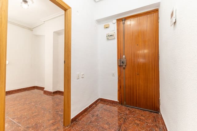 3 soveværelse Lejlighed til salg i El Calvari, Valencia by - € 250.000 (Ref: 9161933)