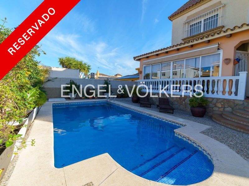 8 bedroom Villa for sale in El Puerto de Santa Maria with pool garage - € 620,000 (Ref: 9092015)