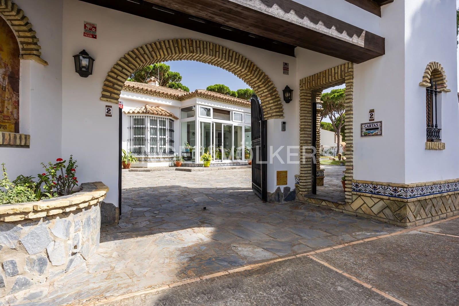 5 soveværelse Villa til salg i Chiclana de la Frontera med swimmingpool garage - € 1.450.000 (Ref: 9092050)