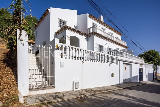 Villa til salg i Villamartín med swimmingpool garage - € 299.000 (Ref: 9092055)