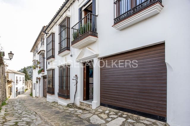4 soveværelse Finca/Landehus til salg i Grazalema med garage - € 251.000 (Ref: 9092092)