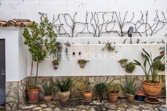4 soveværelse Finca/Landehus til salg i Grazalema med garage - € 251.000 (Ref: 9092092)