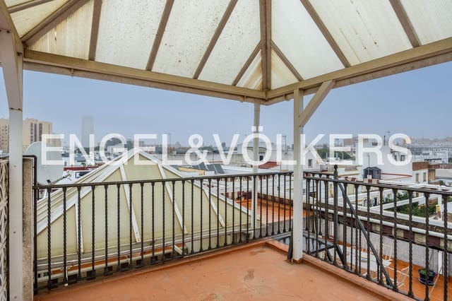 8 soveværelse Byhus til salg i Barrio León, Sevilla by med garage - € 690.000 (Ref: 9092096)