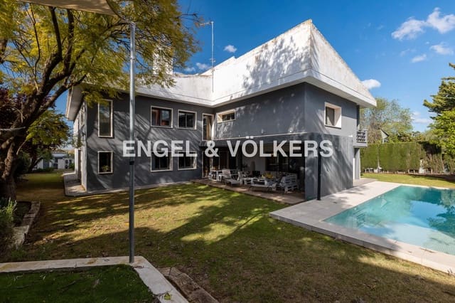 10 soveværelse Villa til salg i Camas med swimmingpool - € 1.150.000 (Ref: 9092104)