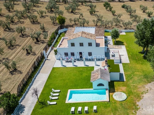 8 soverom Finca/Herregård til salgs i Espartinas med svømmebasseng - € 1 250 000 (Ref: 9092157)