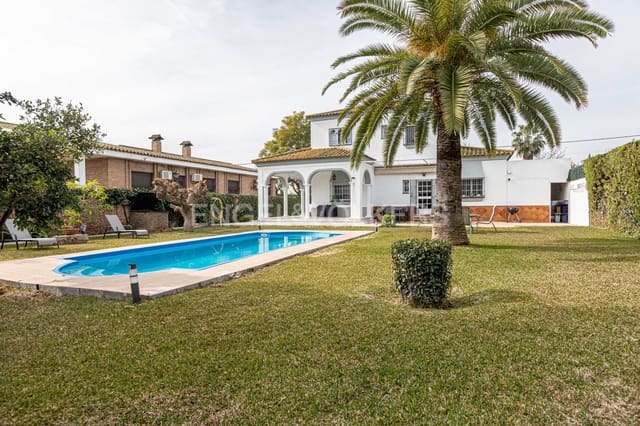 5 soveværelse Villa til salg i Sevilla by med swimmingpool garage - € 1.050.000 (Ref: 9092169)