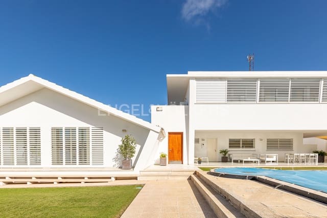 4 soveværelse Villa til salg i Valencina de la Concepción med swimmingpool - € 795.000 (Ref: 9092171)
