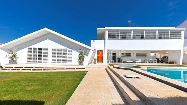 4 soveværelse Villa til salg i Valencina de la Concepción med swimmingpool - € 795.000 (Ref: 9092171)