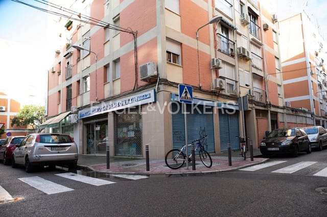 Lägenhet till salu i Triana Oeste, Sevilla stad - 219 000 € (Ref: 9108063)
