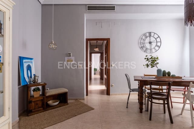 3 bedroom Apartment for rent in Santa Catalina, Seville city - € 2,000 (Ref: 9117894)
