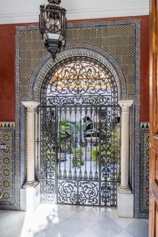 14 soverom Hus til salgs i Santa Cruz, Sevilla by med svømmebasseng garasje - € 8 000 000 (Ref: 9123649)