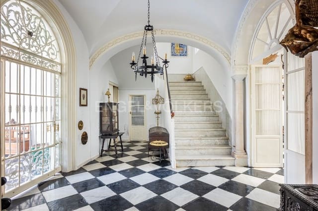13 soveværelse Byhus til salg i Fuente del Maestre med garage - € 595.000 (Ref: 9123650)