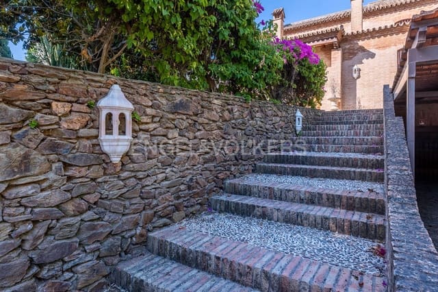 Villa til salg i Valencina de la Concepción - € 1.950.000 (Ref: 9126259)