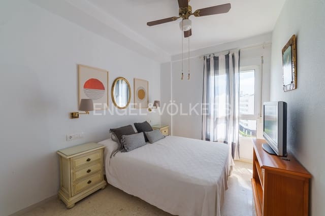3 bedroom Apartment for rent in El Puerto de Santa María with pool - € 750 (Ref: 9142468)