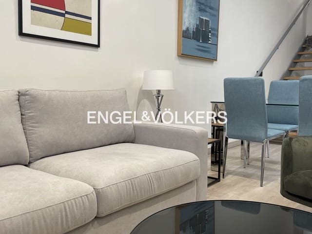 3 soveværelse Byhus til leje i Nervión, Sevilla by med garage - € 1.825 (Ref: 9146339)