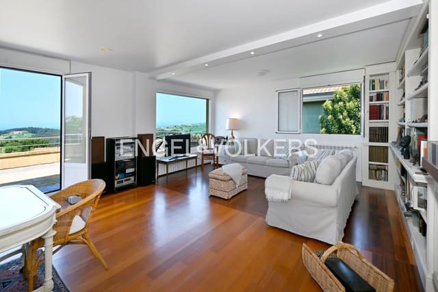 5 soveværelse Villa til salg i San Vicente de la Barquera - € 1.100.000 (Ref: 9087308)