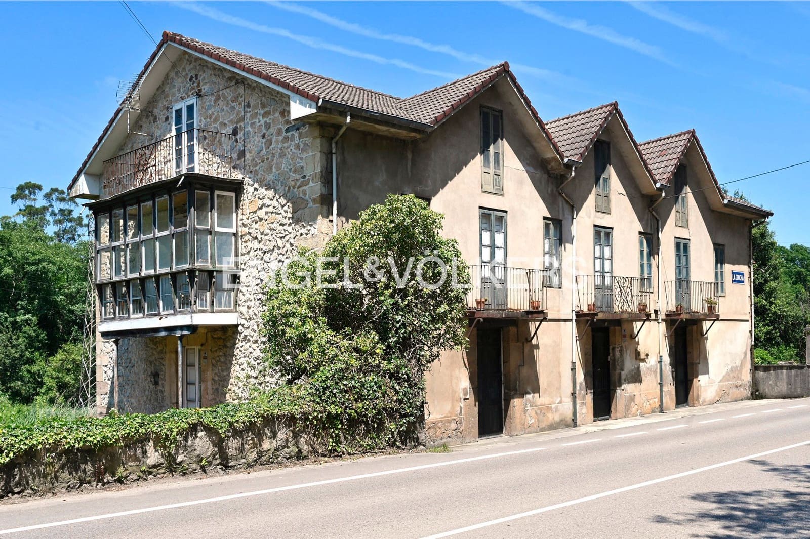 8 bedroom Finca/Country House for sale in Villaescusa - € 375,000 (Ref: 9087331)