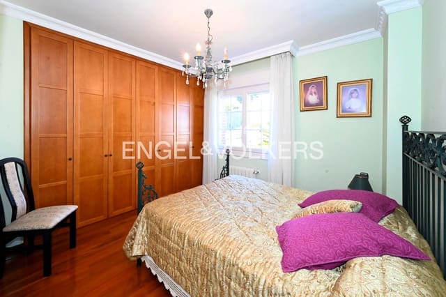 6 Zimmer Villa zu verkaufen in Castro-Urdiales mit Garage - 780.000 € (Ref: 9087346)