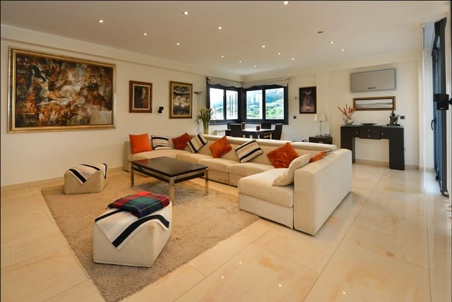 Willa na sprzedaż w Gajano, Marina de Cudeyo z garażem - 735 000 € (Ref: 9087363)