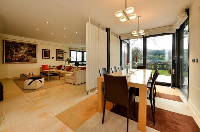 Willa na sprzedaż w Gajano, Marina de Cudeyo z garażem - 735 000 € (Ref: 9087363)