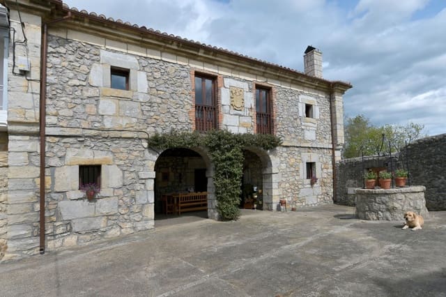 Villa til salgs i Rubayo, Marina de Cudeyo - € 550 000 (Ref: 9087364)