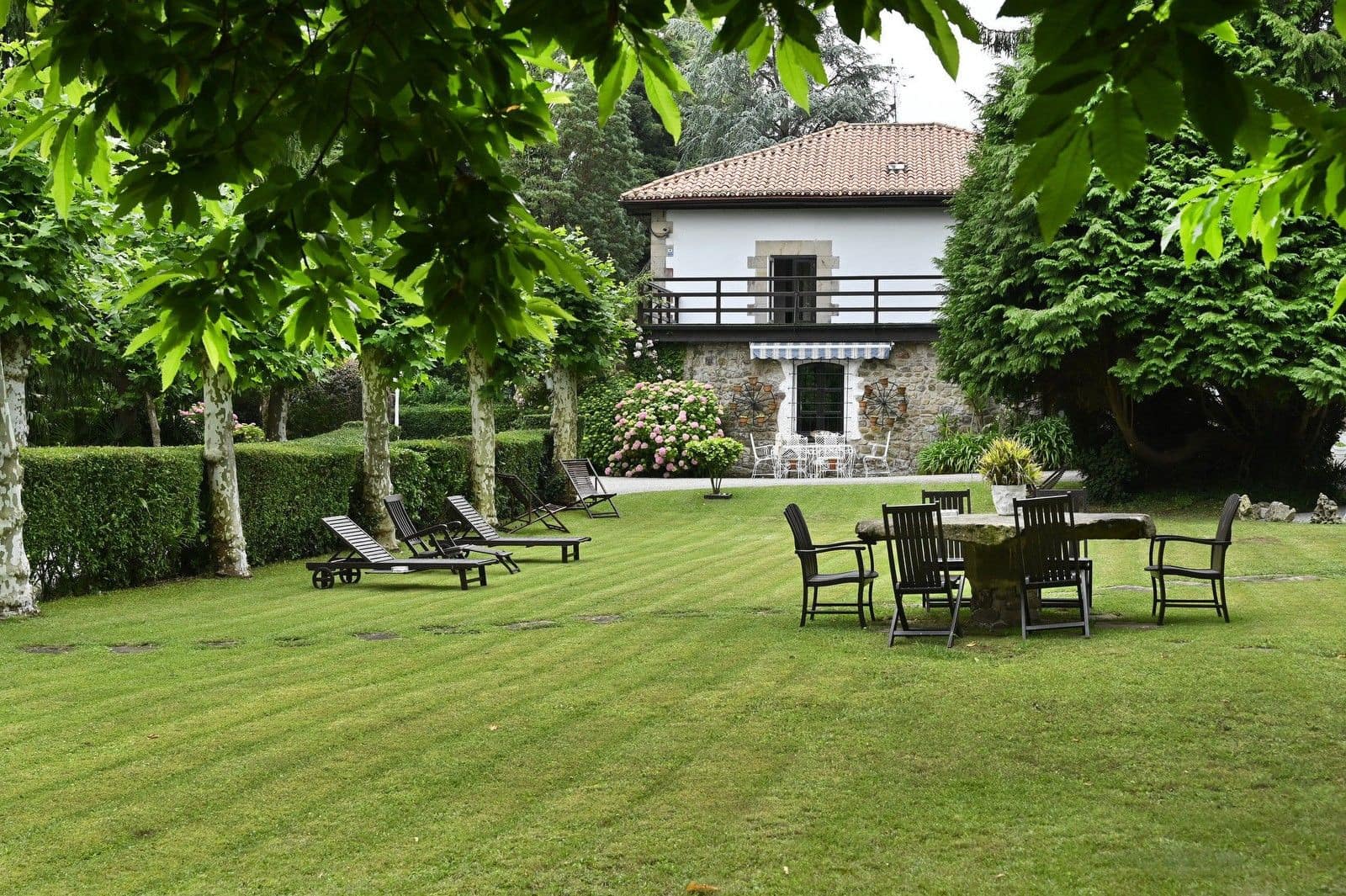 5 bedroom Finca/Country House for sale in Cabezon de la Sal - € 670,000 (Ref: 9087368)