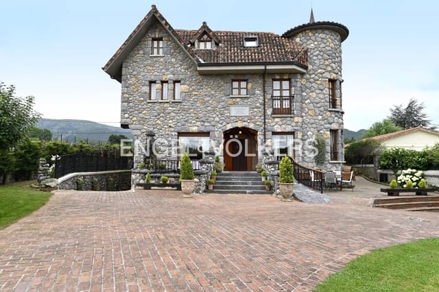 14 soveværelse Hotel til salg i Castro-Urdiales med garage - € 1.400.000 (Ref: 9087372)