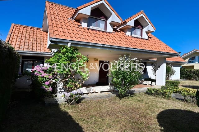 4 soveværelse Villa til salg i Suances - € 875.000 (Ref: 9138413)