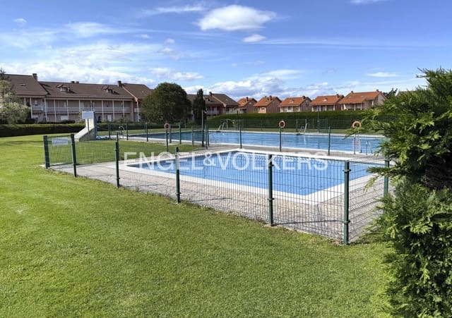 4 soverom Kjedet enebolig til salgs i Marina de Cudeyo med garasje - € 460 000 (Ref: 9158838)