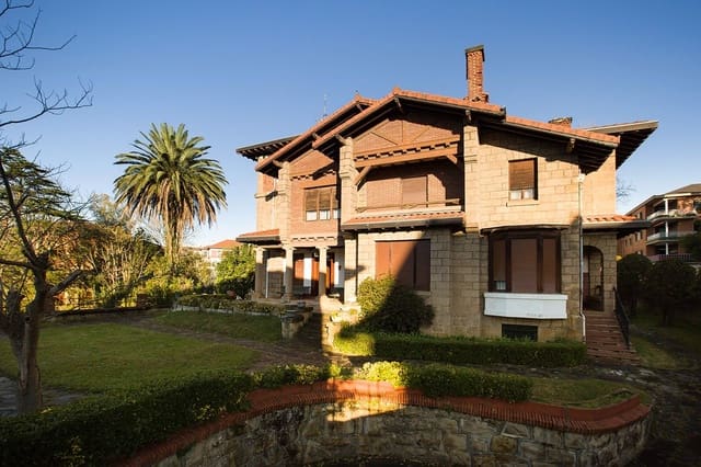 10 Zimmer Villa zu verkaufen in Algorta, Getxo - 2.200.000 € (Ref: 9086187)