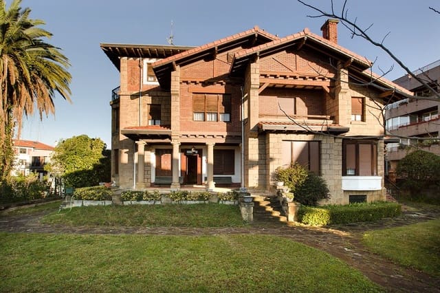 10 Zimmer Villa zu verkaufen in Algorta, Getxo - 2.200.000 € (Ref: 9086187)