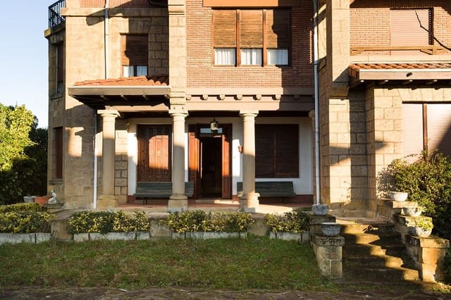 10 Zimmer Villa zu verkaufen in Algorta, Getxo - 2.200.000 € (Ref: 9086187)