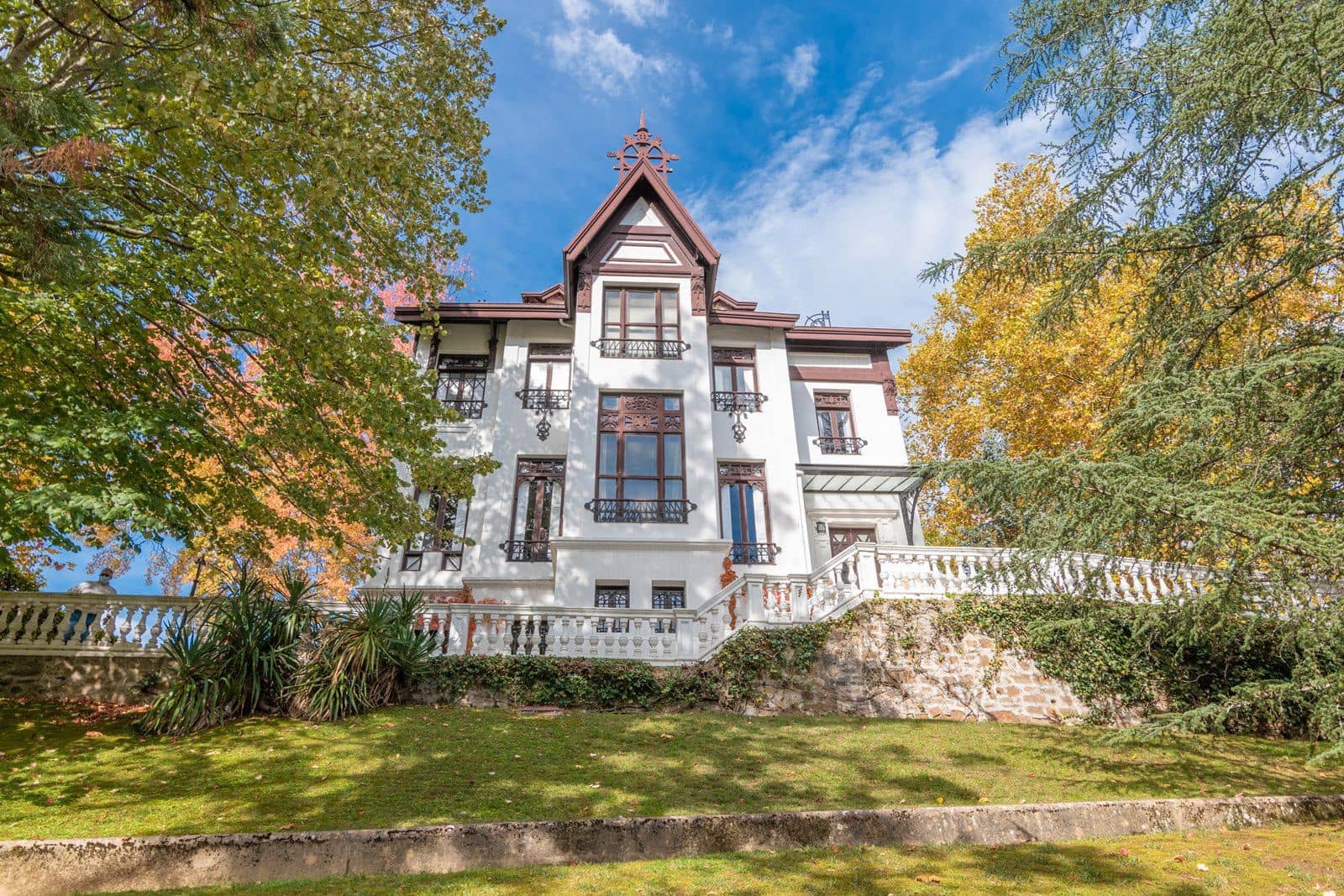 16 soveværelse Finca/Landehus til salg i Gordexola med swimmingpool garage - € 3.000.000 (Ref: 9086190)