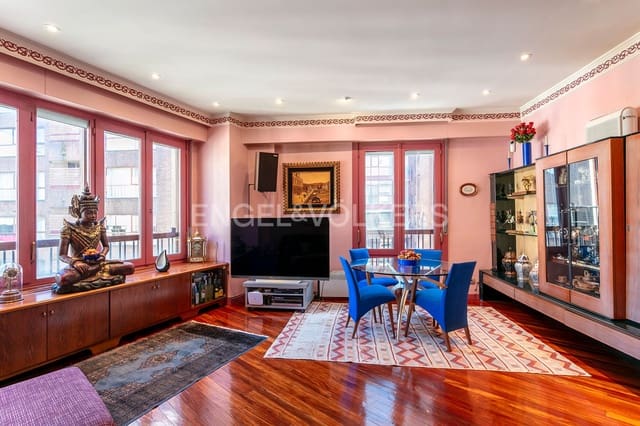 3 soveværelse Lejlighed til salg i Bilbao med garage - € 725.000 (Ref: 9086200)