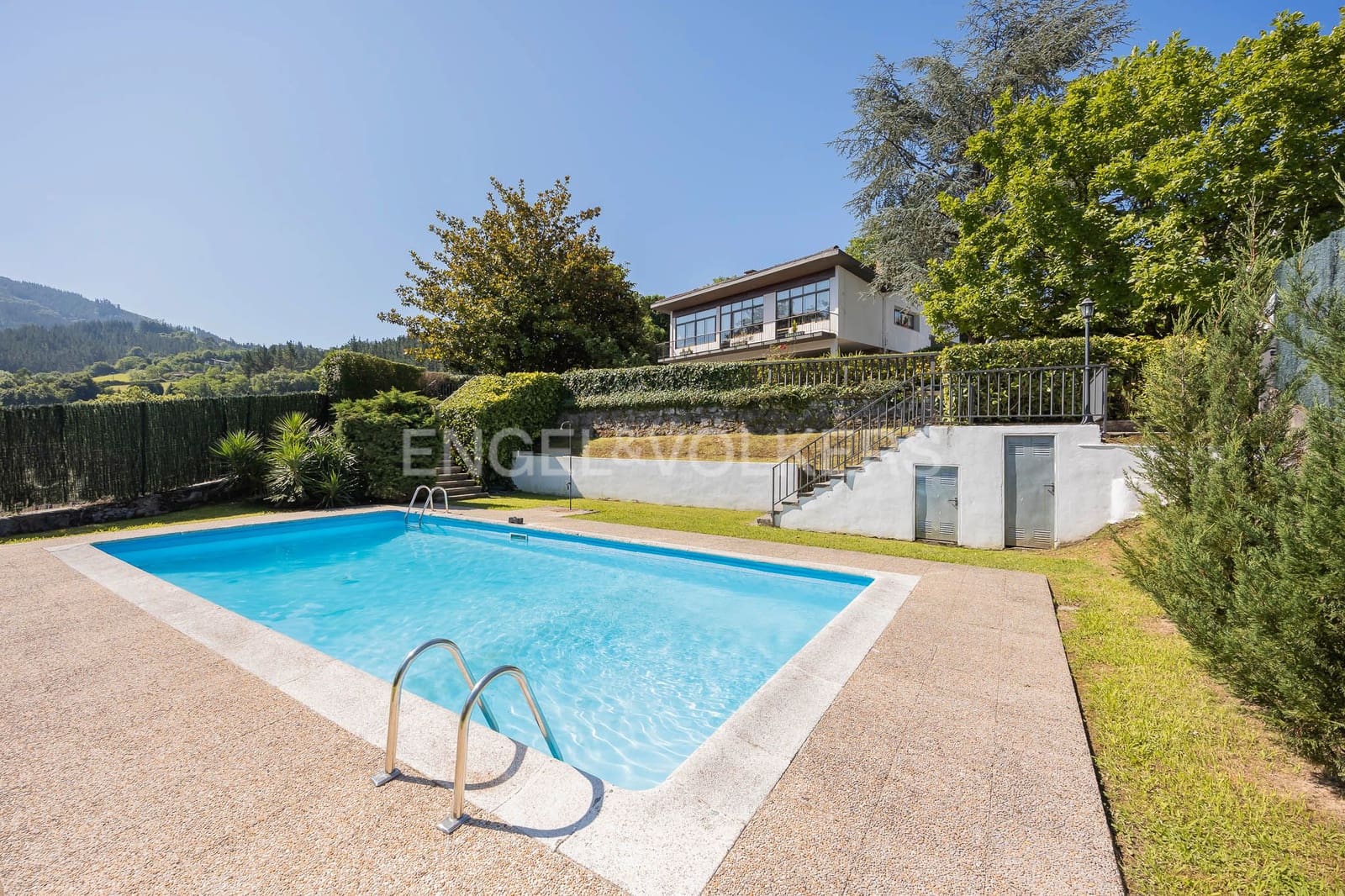 3 quarto Moradia para venda em Zaldibar com piscina garagem - 690 000 € (Ref: 9100039)