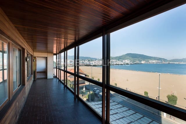 6 soveværelse Strandlejlighed til leje i Algorta, Getxo med garage - € 2.600 (Ref: 9131035)