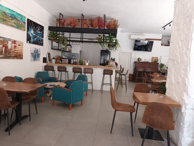 Erhverv til leje i Ibiza by - € 1.891 (Ref: 9110826)