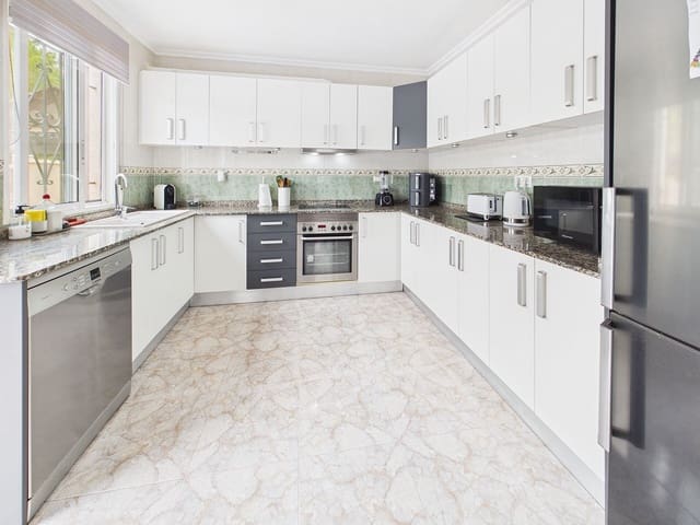 3 sypialnia Willa na sprzedaż w Pinar de Campoverde, Pilar de la Horadada z basenem - 293 000 € (Ref: 10048196)