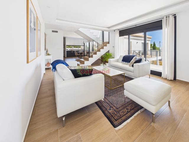 3 camera da letto Villa in vendita in Pinar de Campoverde, Pilar de la Horadada con piscina garage - 845.000 € (Rif: 10086714)