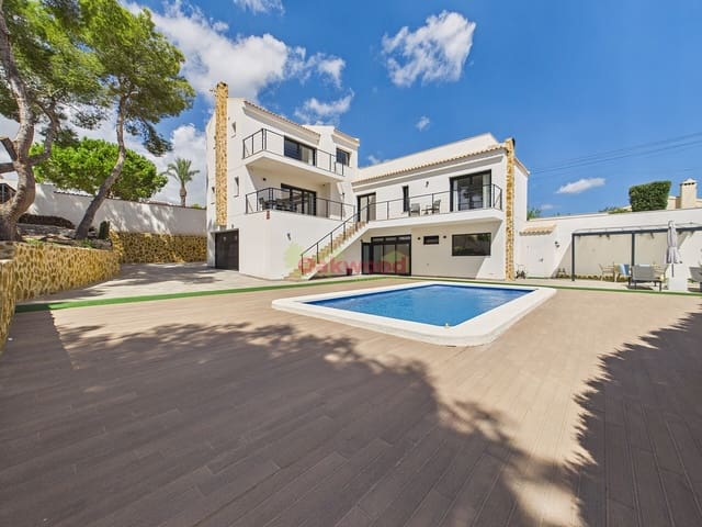 3 camera da letto Villa in vendita in Pinar de Campoverde, Pilar de la Horadada con piscina garage - 845.000 € (Rif: 10086714)