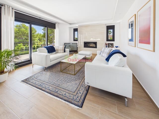 3 camera da letto Villa in vendita in Pinar de Campoverde, Pilar de la Horadada con piscina garage - 845.000 € (Rif: 10086714)