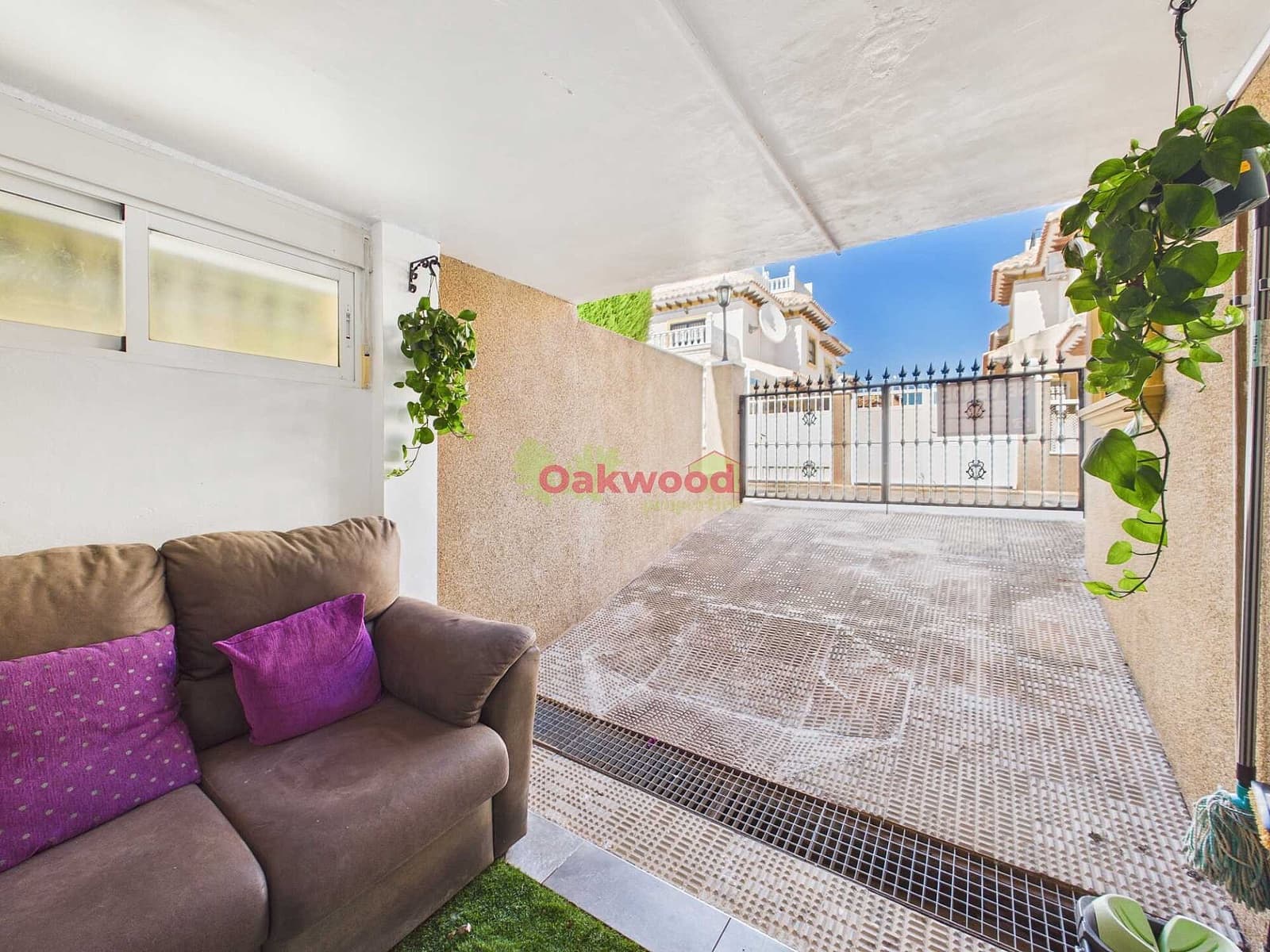 4 sovrum Villa till salu i Villamartin med pool garage - 385 000 € (Ref: 10130936)